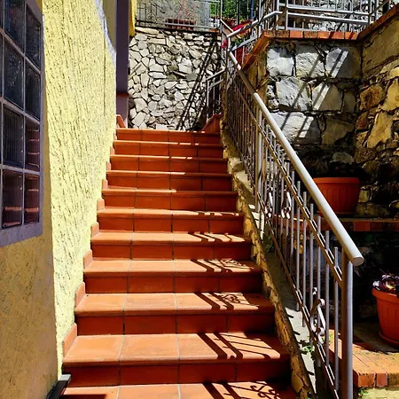 Apartment Casa Dolce Casa, 10 Minuti Dal Mare Di Sestri Levante Posteggio E Wifi *